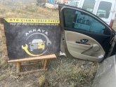 Oto Çıkma Parça / Renault / Fluence / Kaporta & Karoser / Sol Ön Kapı / Çıkma Parça 