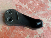 AUDİ A3 ARKA TAMPON BRAKETİ SAĞ 8V5807330A