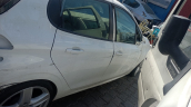 peugeot 208 sağ arka kapı dolu