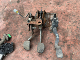 PEUGEOT  301  DEBRİYAJ FREN  GAZ  PEDALLARI