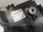 Oto Çıkma Parça / Volkswagen / Tiguan / Far & Stop / Sağ Ön Far / Çıkma Parça 