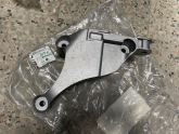 OPEL ASTRA K 1.4 BENZİNLİ SAĞ MOTOR KULAK BRAKETİ SIFIR 13363921