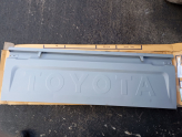 Toyota Hilux bagaj kapağı