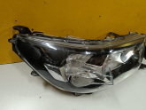 Oto Çıkma Parça / Toyota / Hilux / Far & Stop / Sağ Ön Far / Çıkma Parça 