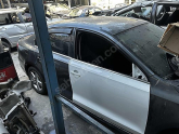 Oto Çıkma Parça / Volkswagen / Jetta / Kaporta & Karoser / Sağ Ön Kapı / Çıkma Parça 
