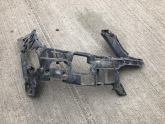 MERCEDES C SERİSİ W204 SAĞ ÖN TAMPON BRAKETİ 2048854265