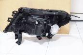 Oto Çıkma Parça / Nissan / Navara / Far & Stop / Sağ Ön Far / Çıkma Parça 