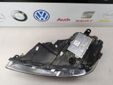 Oto Çıkma Parça / Seat / Leon / Far & Stop / Sağ Ön Far / Çıkma Parça 