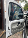 Oto Çıkma Parça / Renault / Kangoo / Kaporta & Karoser / Sol Ön Kapı / Çıkma Parça 