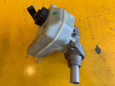 Oto Çıkma Parça / Volkswagen / Passat / Debriyaj / Hidrolik Deposu / Çıkma Parça 