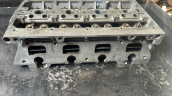 Oto Çıkma Parça / Volkswagen / Passat / Motor / Silindir Kapağı / Çıkma Parça 