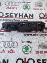 Oto Çıkma Parça / Volkswagen / Passat / Elektrik / Dörtlü Flaşör Düğmesi / Çıkma Parça 
