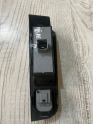Oto Çıkma Parça / Skoda / Superb / Oto Cam / Cam Düğmesi / Çıkma Parça 