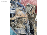 Oto Çıkma Parça / Mercedes / C Serisi / Motor / Silindir Kapağı / Çıkma Parça 