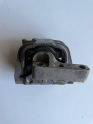 Oto Çıkma Parça / Volkswagen / Jetta / Motor / Takozu & Kulağı / Çıkma Parça 