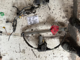 Oto Çıkma Parça / Ford / Mondeo / Oto Cam / Kapı Camları / Çıkma Parça 