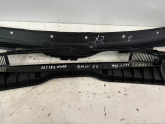 Oto Çıkma Parça / Bmw / X5 / Oto Cam / Ön Cam Izgarası / Çıkma Parça 