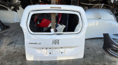 Yeni Fiat doblo bagaj kapağı