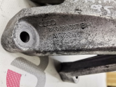 Oto Çıkma Parça / Audi / Q5 / Motor / Takozu & Kulağı / Çıkma Parça 