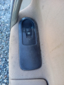 Oto Çıkma Parça / Renault / Scenic / Oto Cam / Cam Düğmesi / Çıkma Parça 