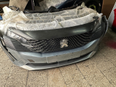 Peugeot 5008 ön tampon dolu