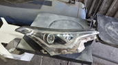 Oto Çıkma Parça / Toyota / Corolla / Far & Stop / Sağ Ön Far / Çıkma Parça 