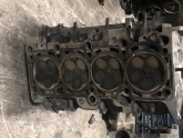 Oto Çıkma Parça / Volkswagen / Passat / Motor / Silindir Kapağı / Çıkma Parça 