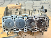 Oto Çıkma Parça / Volkswagen / Passat / Motor / Silindir Kapağı / Çıkma Parça 