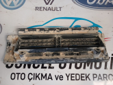 Oto Çıkma Parça / Renault / Duster / Tampon / Tampon Izgarası / Çıkma Parça 