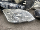 Mercedes Viyana sağ ön far