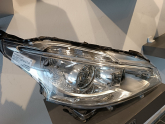 Oto Çıkma Parça / Peugeot / 208 / Far & Stop / Sol Ön Far / Çıkma Parça 