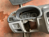 Oto Çıkma Parça / Renault / Clio / Göğüslük & Torpido / Komple Torpido / Çıkma Parça 