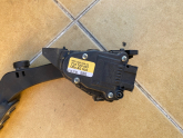 Oto Çıkma Parça / Volkswagen / Touareg / Koltuk & Döşeme / Pedal / Çıkma Parça 