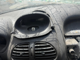 Oto Çıkma Parça / Peugeot / 106 / Teyp / Teyp Çerçevesi / Çıkma Parça 