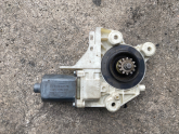 Oto Çıkma Parça / Ford / Focus / Oto Cam / Cam Motoru / Çıkma Parça 