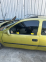 Corsa b sol ön kapı tek kapı