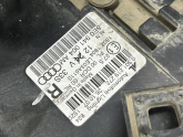Oto Çıkma Parça / Audi / A4 / Far & Stop / Sağ Ön Far / Çıkma Parça 