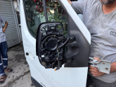 Oto Çıkma Parça / Renault / Master / Kaporta & Karoser / Kapı Menteşesi / Çıkma Parça 