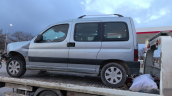 peugeotpanter berlingo sağ sol ön arka kapı ve bagaj ve parcaları