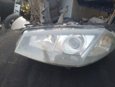 Renault Megane 2  sol far lambası dinamik zenon