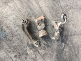 Oto Çıkma Parça / Volkswagen / Transporter / Motor / Takozu & Kulağı / Çıkma Parça 
