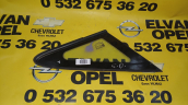 Opel Corsa D Çıkma Sağ Ön Kelebek Camı