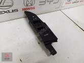 Oto Çıkma Parça / Toyota / Auris / Elektrik / Dörtlü Flaşör Düğmesi / Çıkma Parça 