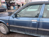 Renault R21 sol ön kapı