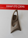 98AB - A22620 FORD FOCUS MK1 SAĞ ÖN KAPI AÇMA ÇERÇEVESİ BEJ