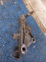 Oto Çıkma Parça / Renault / Kangoo / Motor / Takozu & Kulağı / Çıkma Parça 
