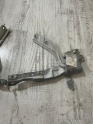Oto Çıkma Parça / Renault / Clio / Kaporta & Karoser / Kaput Menteşesi / Çıkma Parça 