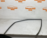 Mazda 626 sağ ön kapı cam fitili