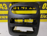 Oto Çıkma Parça / Renault / Clio / Teyp / Teyp Çerçevesi / Çıkma Parça 