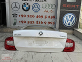 Skoda rapid bagaj kapağı boyasız
